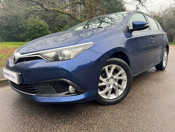 Used Toyota Auris 2015 for sale - 77648255: Photo
