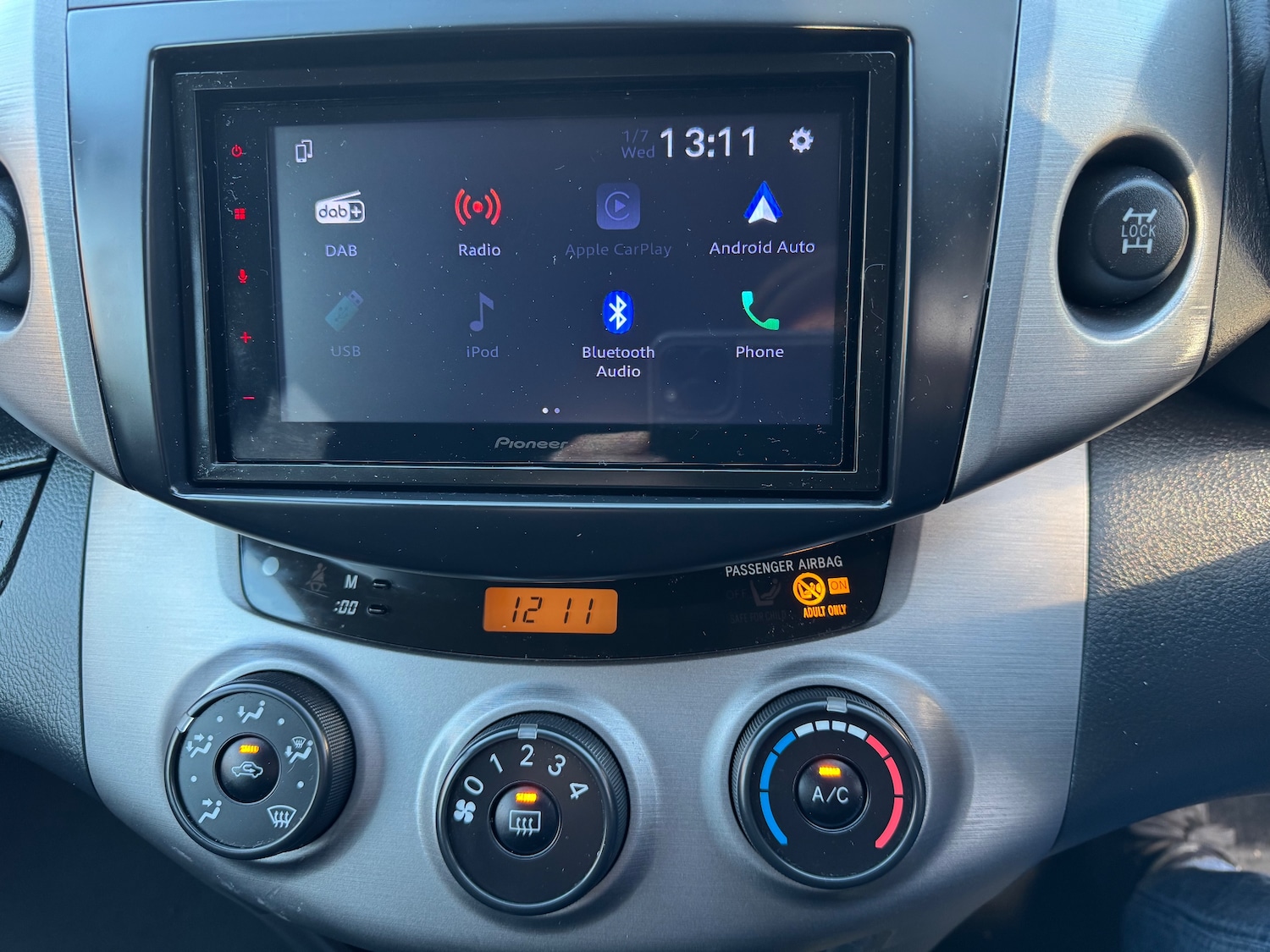 Used Toyota RAV4 2010 for sale - 77100941: Photo 19