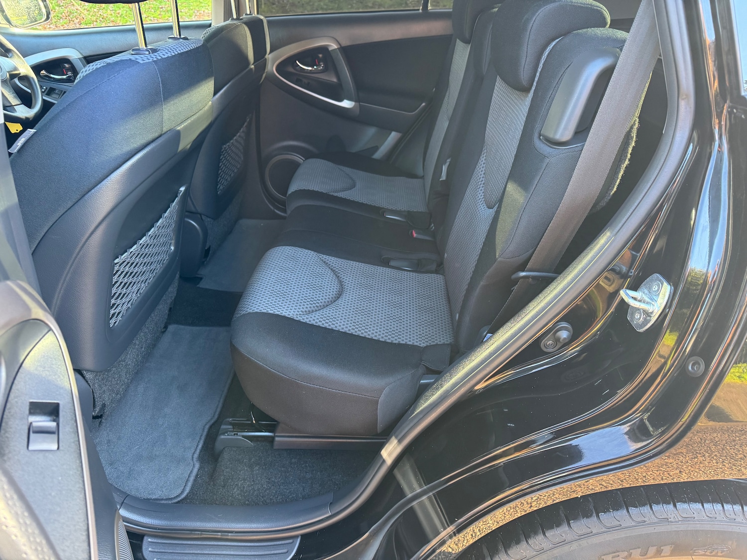 Used Toyota RAV4 2010 for sale - 77100941: Photo 24