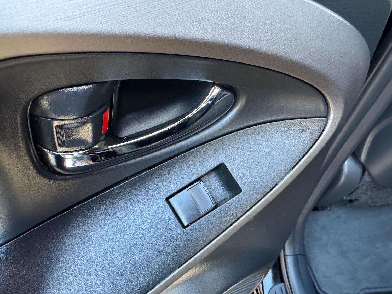 Used Toyota RAV4 2010 for sale - 77100941: Photo 25