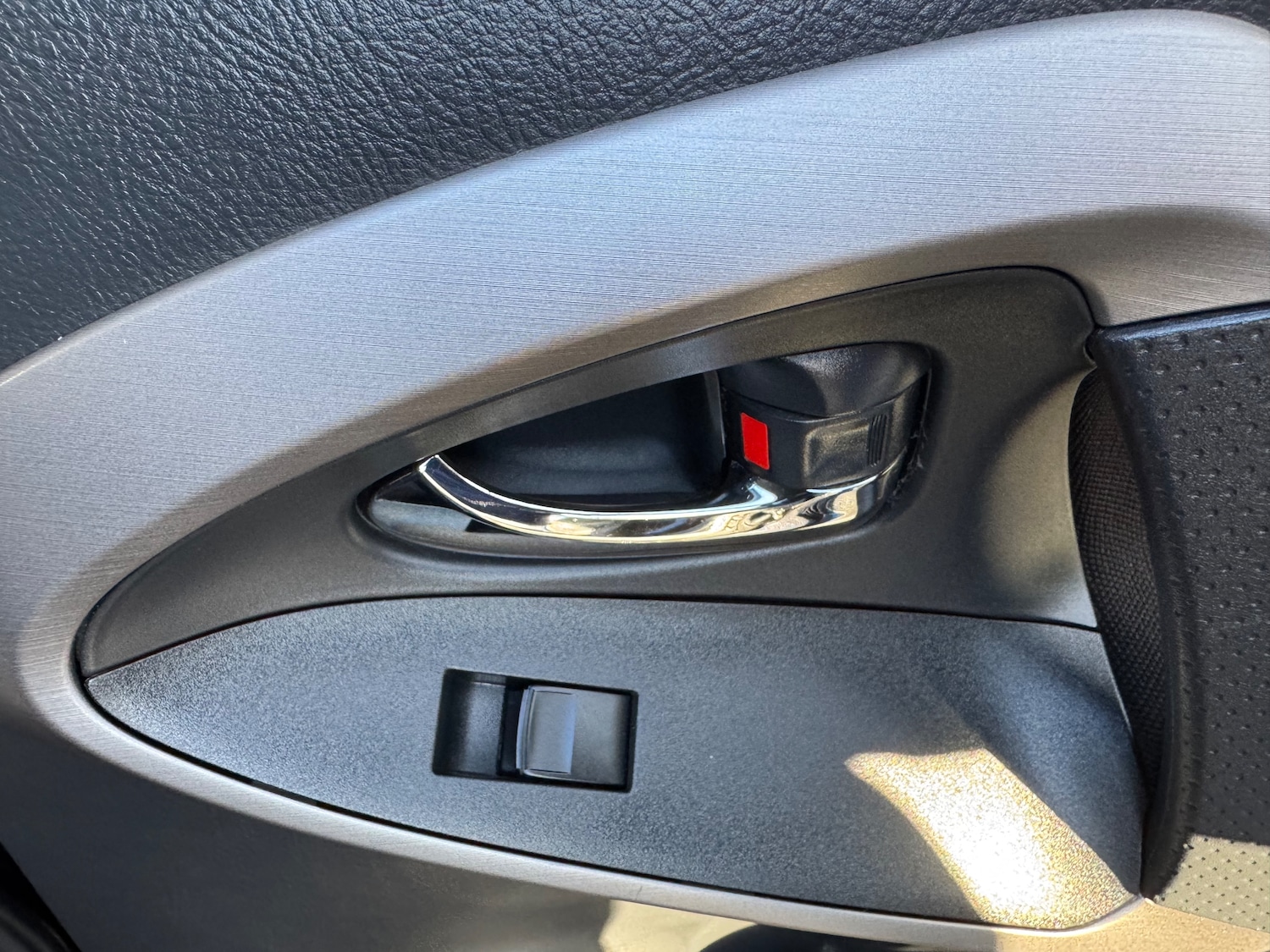 Used Toyota RAV4 2010 for sale - 77100941: Photo 27