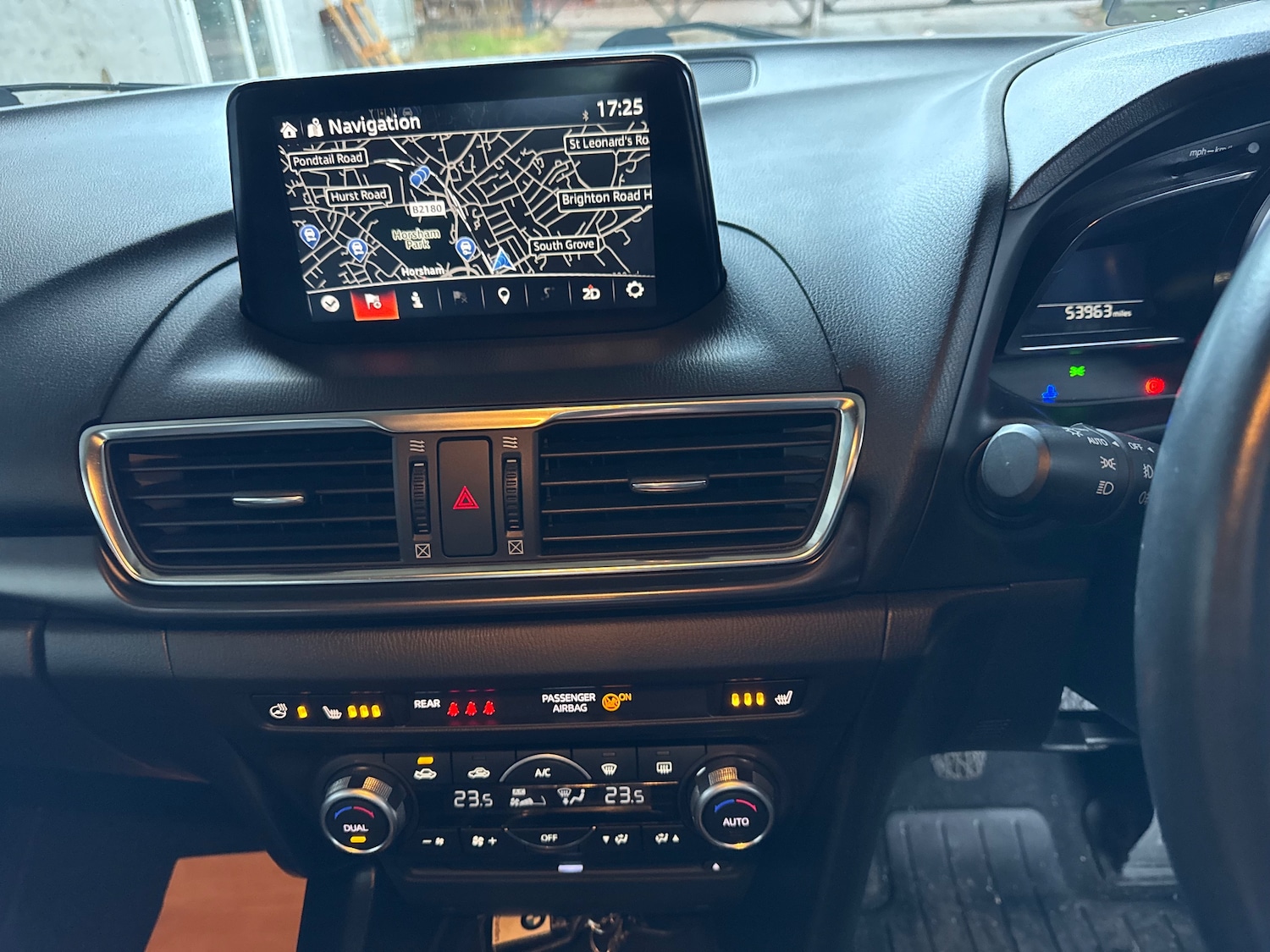Used Mazda Mazda3 2018 for sale - 76305337: Photo 3