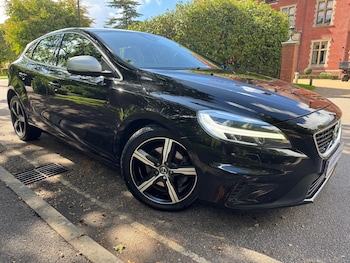 2016 (16) - 2.0 T2 R-Design Hatchback 5dr Petrol Manual Euro 6 (s/s) (122 ps)