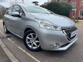 Used Peugeot 208 2013 for sale - 77798068: Photo