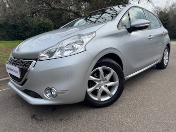 Used Peugeot 208 2013 for sale - 77798068: Photo