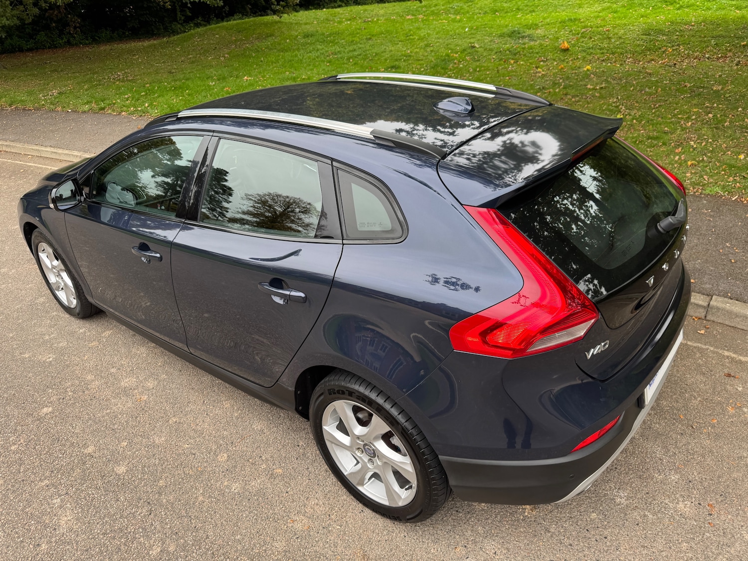 Used Volvo V40 Cross Country 2013 for sale - 76236930: Photo 31