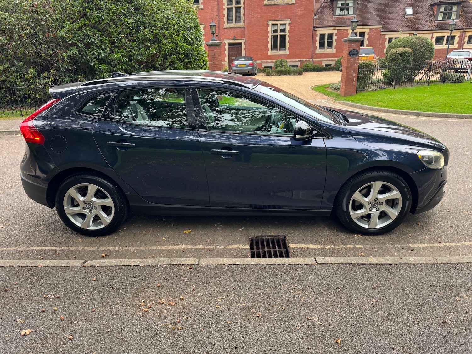 Used Volvo V40 Cross Country 2013 for sale - 76236930: Photo 9