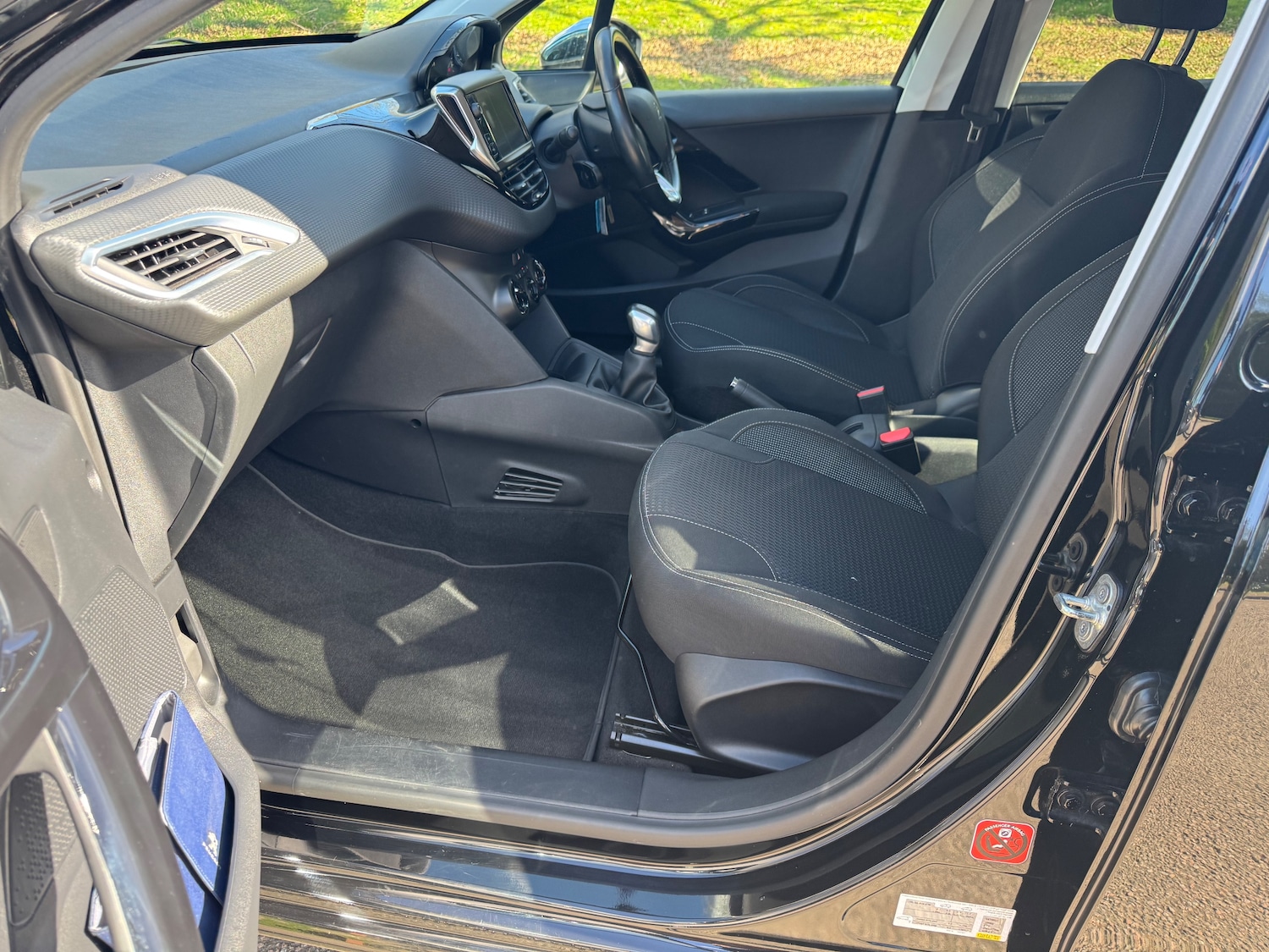 Used Peugeot 208 2017 for sale - 78111657: Photo 20