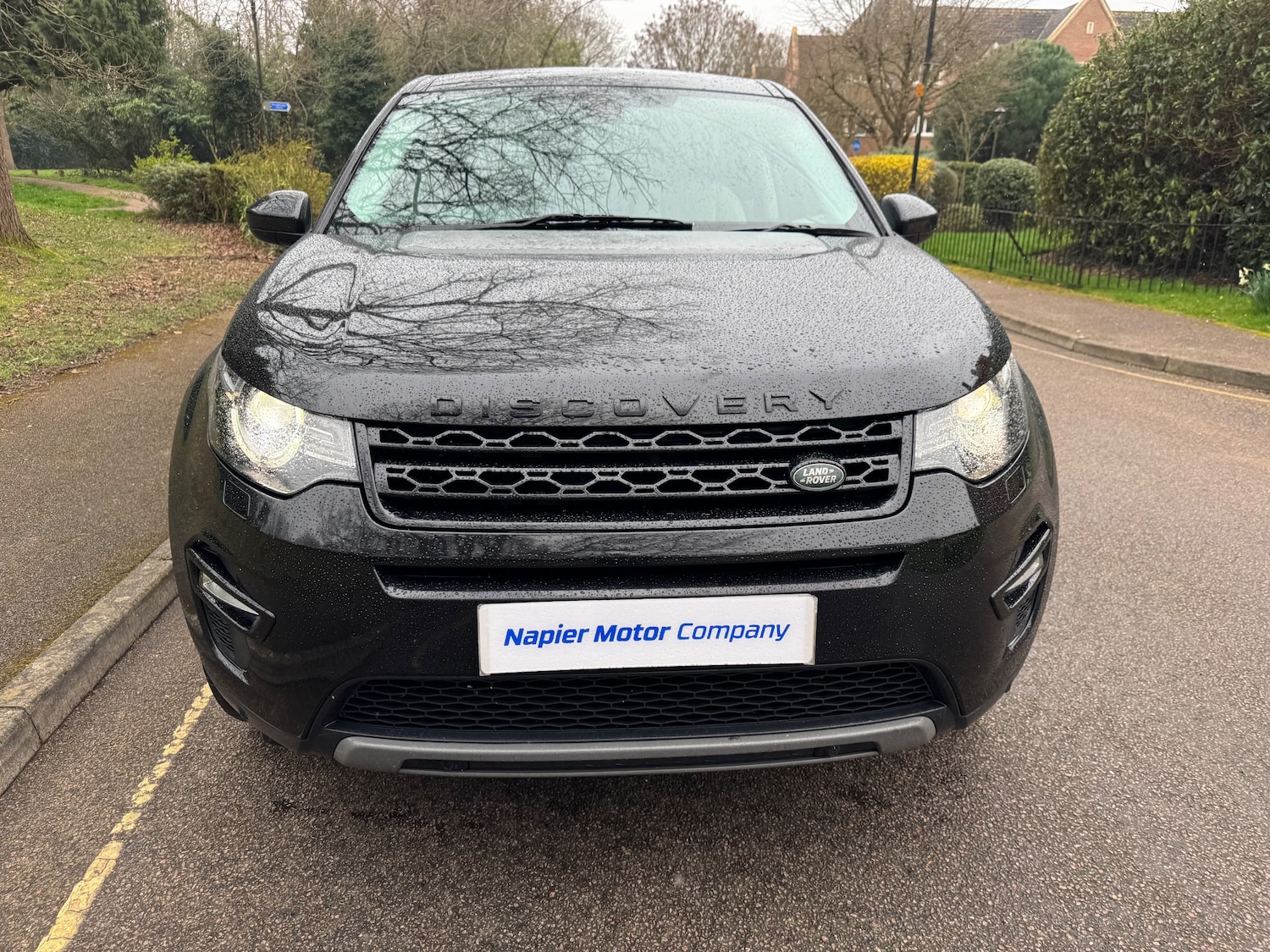 Used Land Rover Discovery Sport 2017 for sale - 77636618: Photo 2