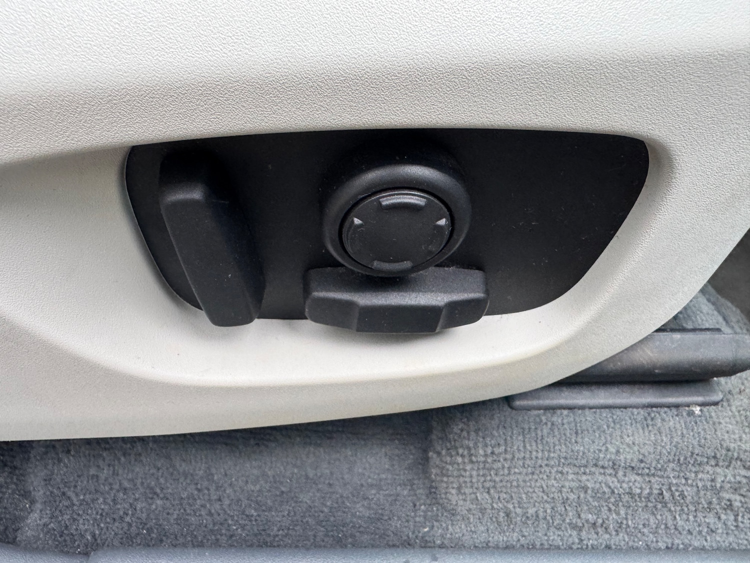 Used Land Rover Discovery Sport 2017 for sale - 77636618: Photo 24