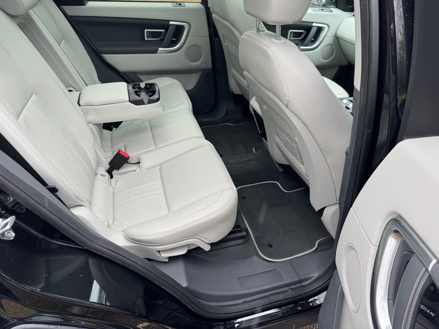 Used Land Rover Discovery Sport 2017 for sale - 77636618: Photo 34