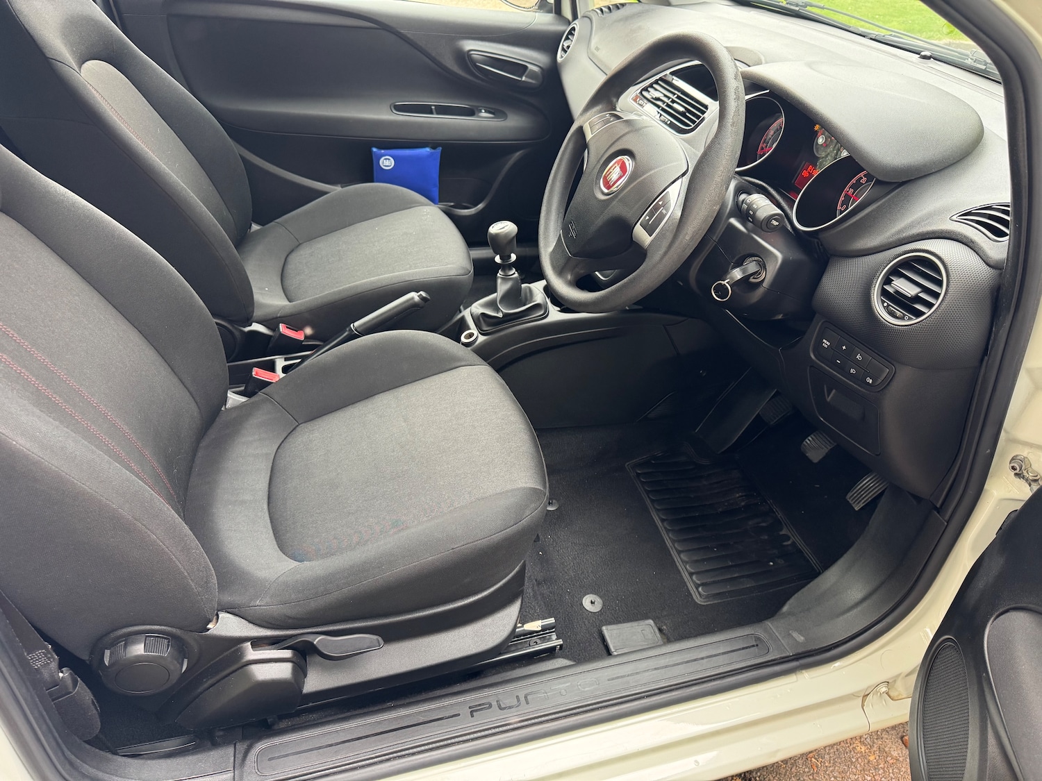Used Fiat Punto 2014 for sale - 76287959: Photo 10