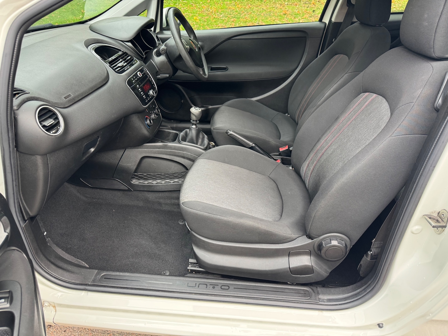 Used Fiat Punto 2014 for sale - 76287959: Photo 18