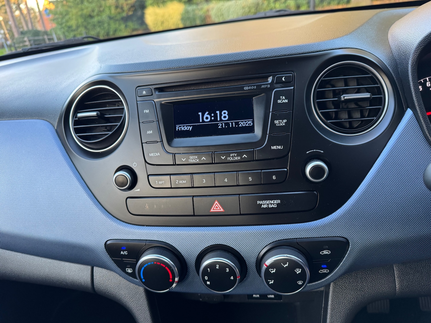 Used Hyundai i10 2014 for sale - 76604323: Photo 13