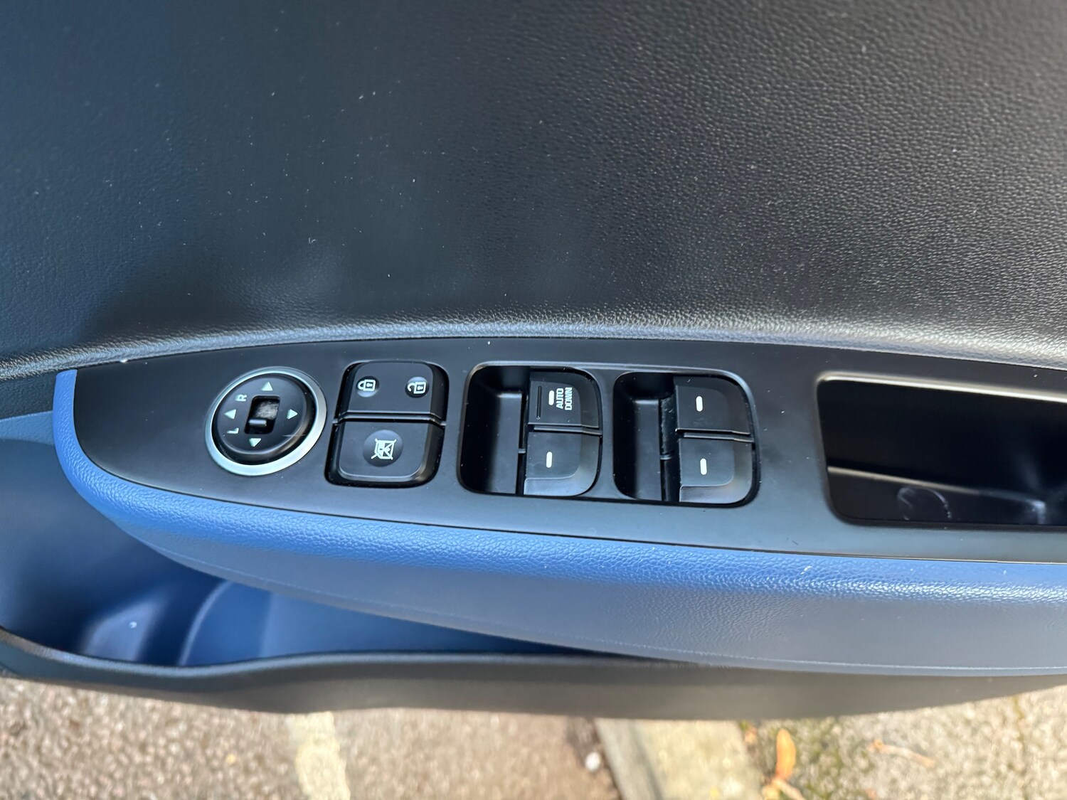 Used Hyundai i10 2014 for sale - 76604323: Photo 17