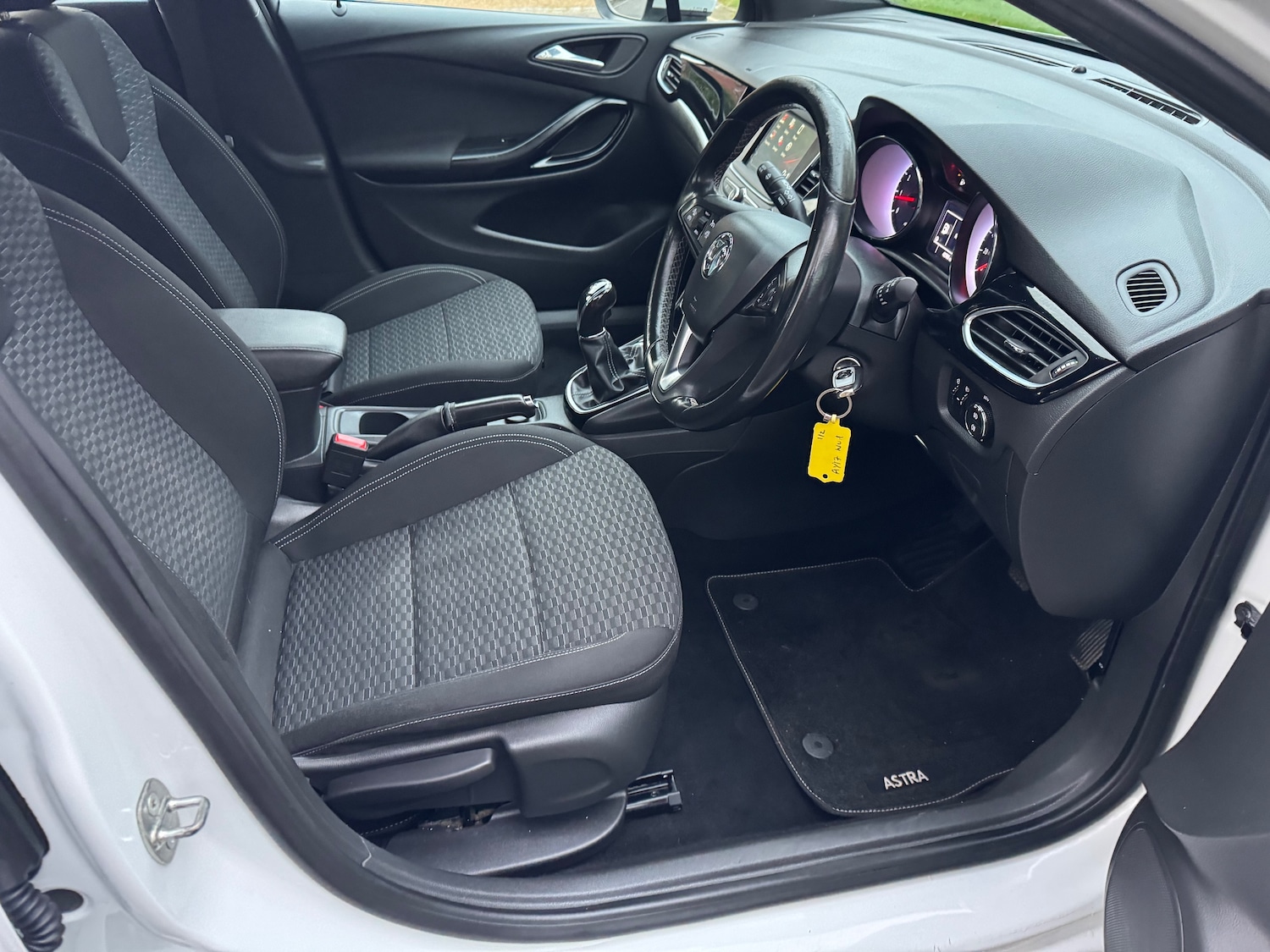 Used Vauxhall Astra 2017 for sale - 76748516: Photo 10