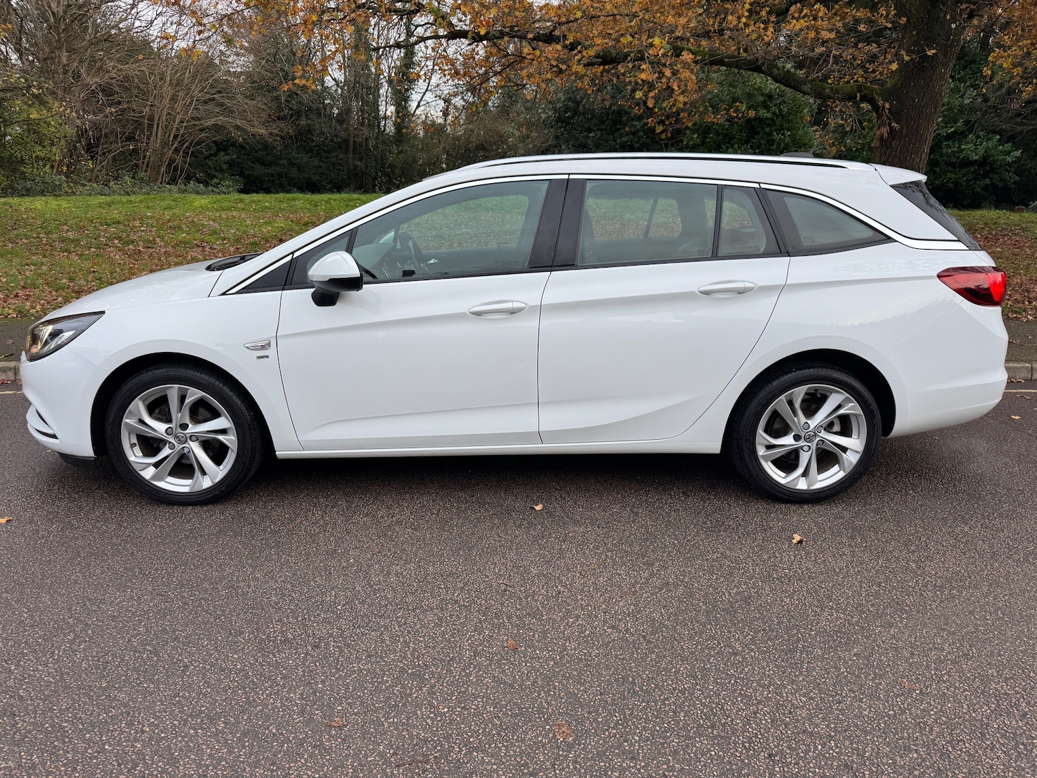 Used Vauxhall Astra 2017 for sale - 76748516: Photo 4