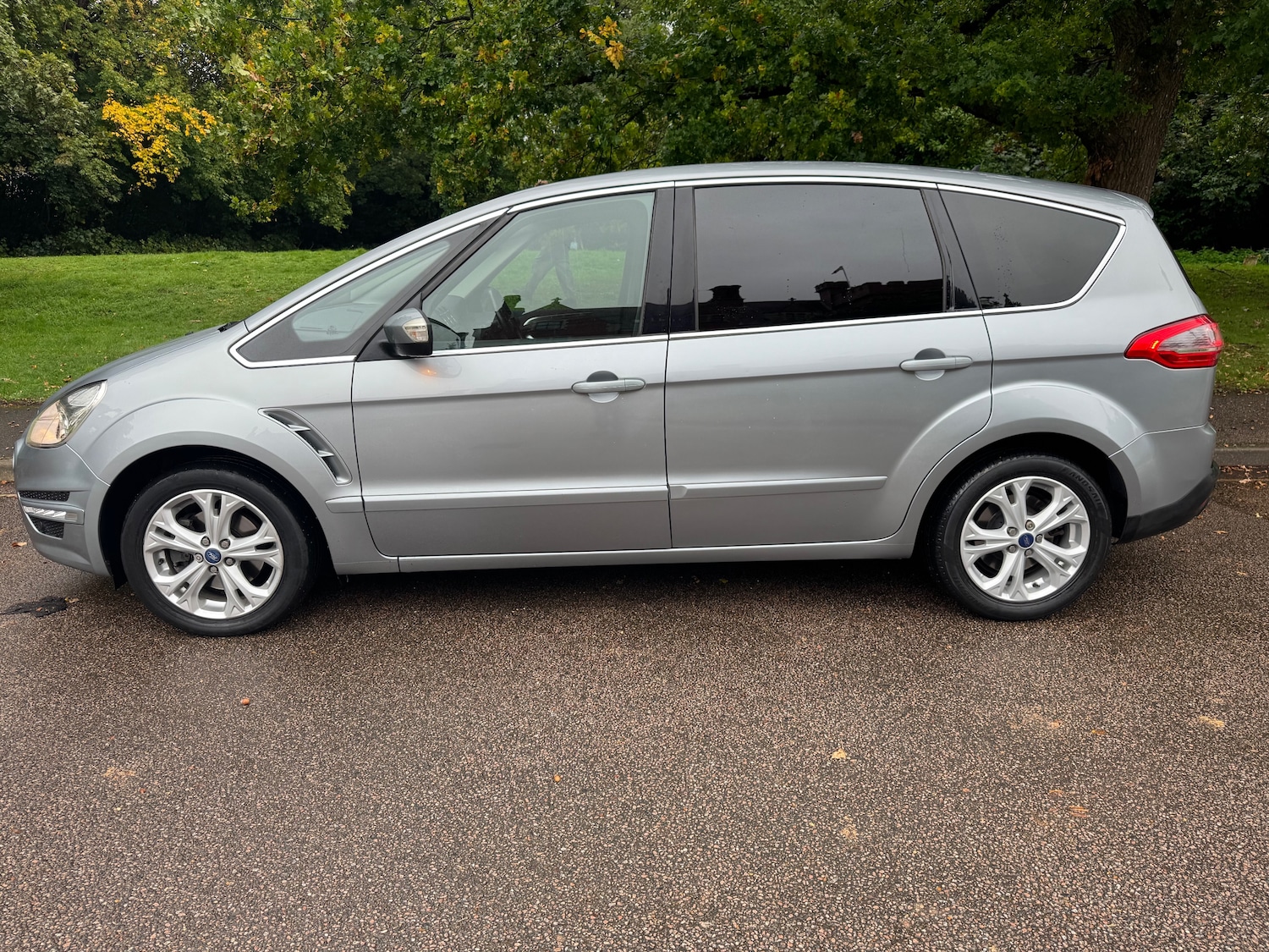 Used Ford S-Max 2014 for sale - 76112743: Photo 4