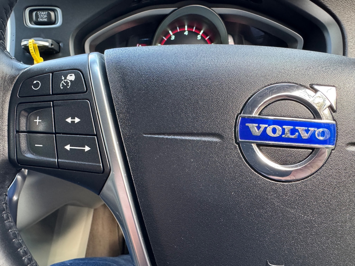 Used Volvo V40 2025 for sale - 77226117: Photo 16