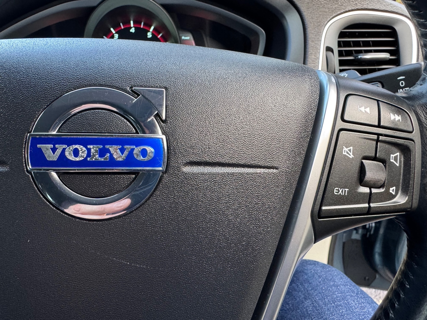 Used Volvo V40 2025 for sale - 77226117: Photo 17