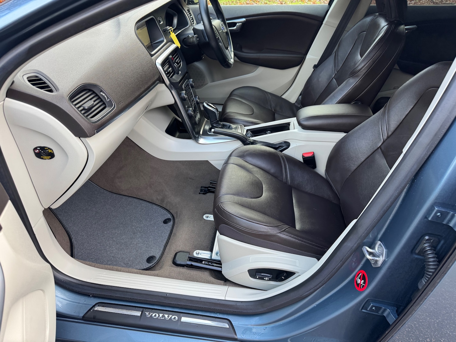 Used Volvo V40 2025 for sale - 77226117: Photo 21