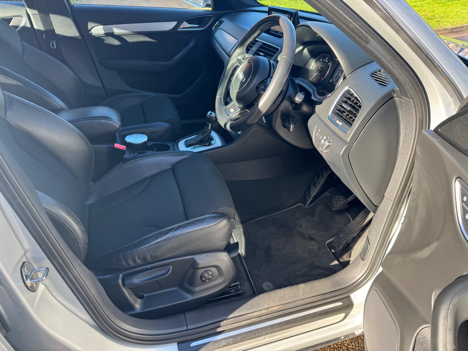 Used Audi Q3 2014 for sale - 77088723: Photo 10