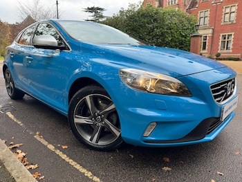 Used Volvo V40 2015 for sale - 76474867: Photo
