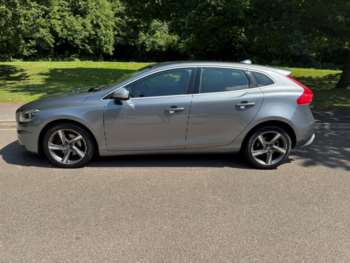 Used Volvo V40 2016 for sale - 74588910: Photo