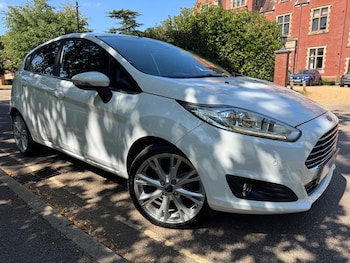 Used Ford Fiesta 2015 for sale - 79217043: Photo