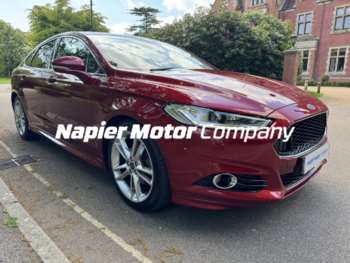 2015 (15) - 2.0 TDCi Titanium Hatchback 5dr Diesel Manual Euro 6 (s/s) (180 ps)
