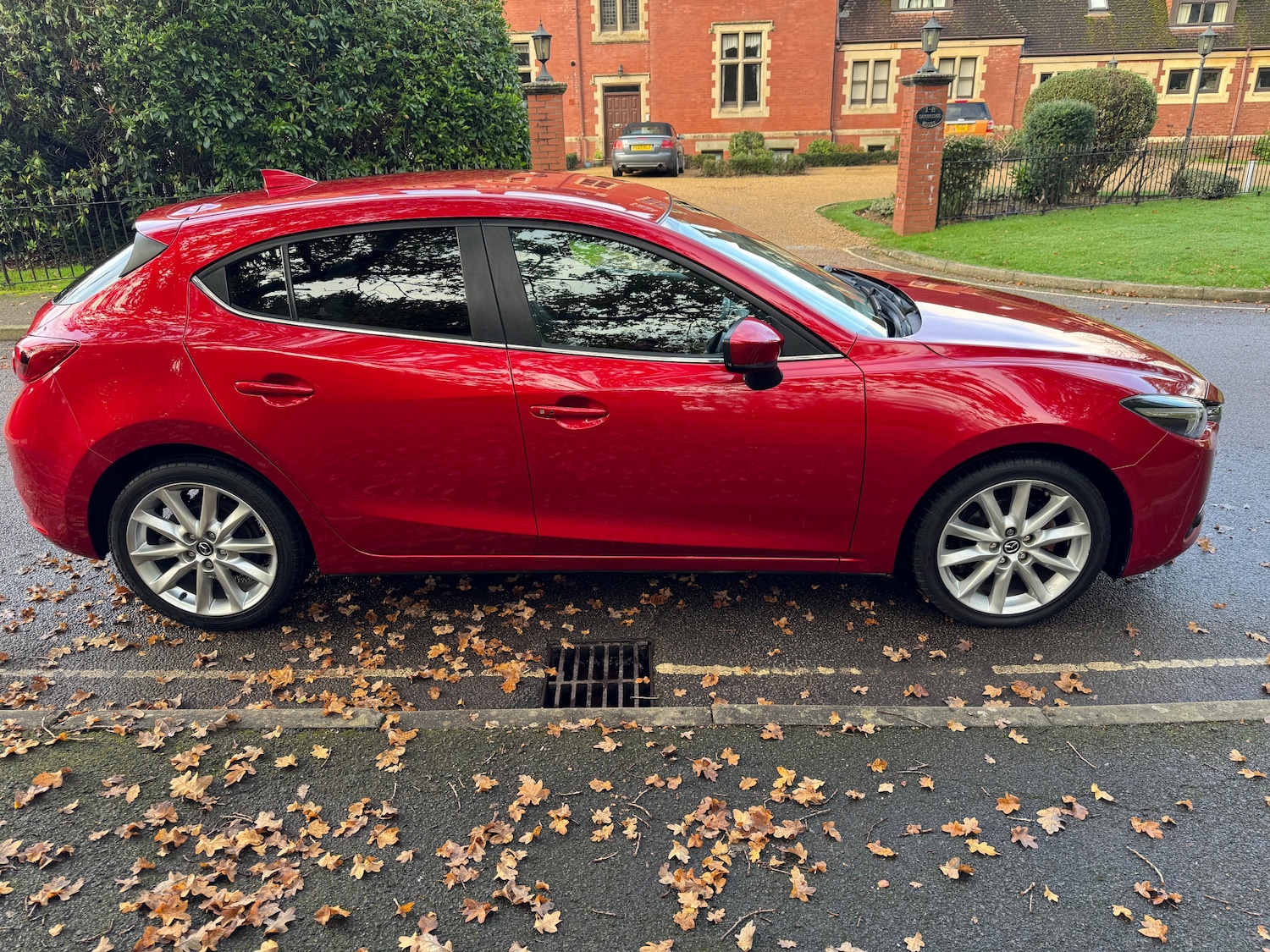 Used Mazda Mazda3 2018 for sale - 76554432: Photo 9