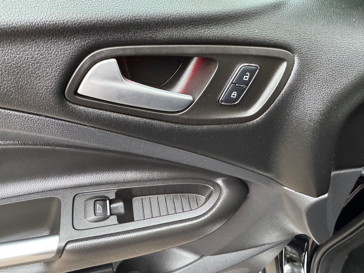 Used Ford Kuga 2016 for sale - 76112739: Photo 24