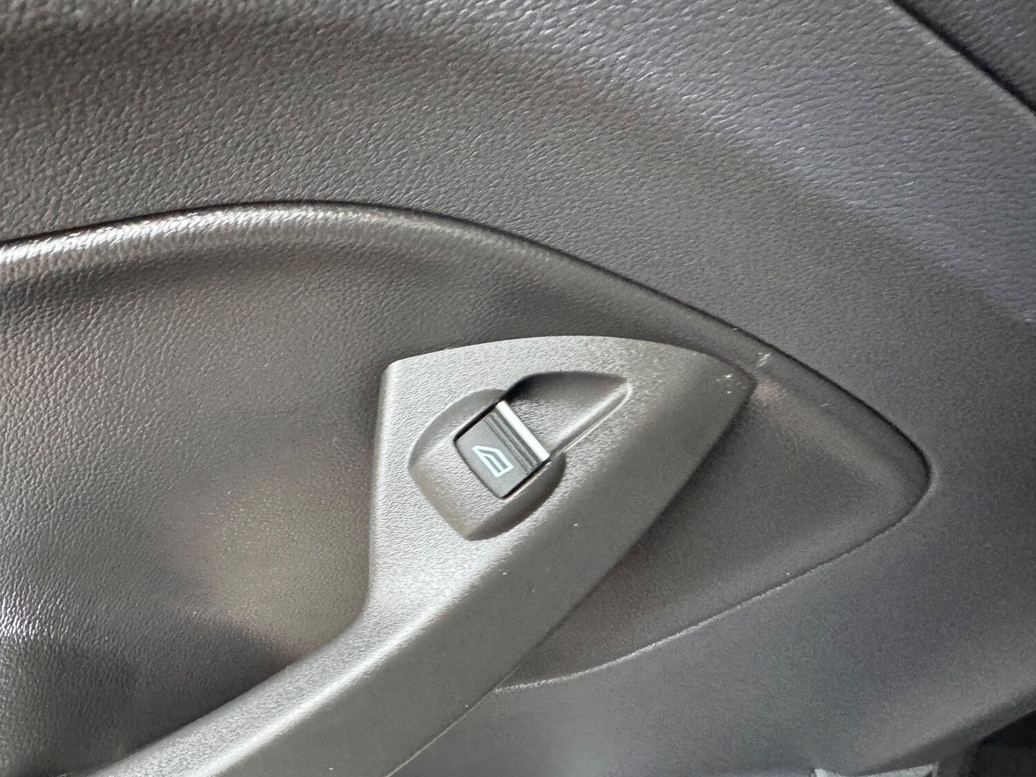 Used Ford Kuga 2016 for sale - 76112739: Photo 26