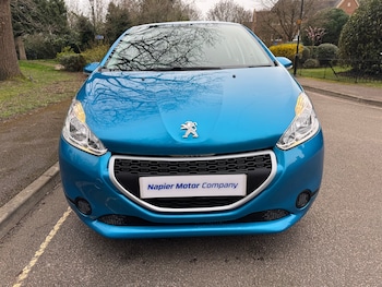 Used Peugeot 208 2012 for sale - 77708580: Photo