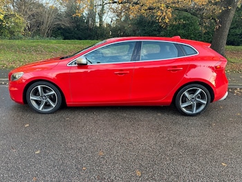 Used Volvo V40 2014 for sale - 76706724: Photo