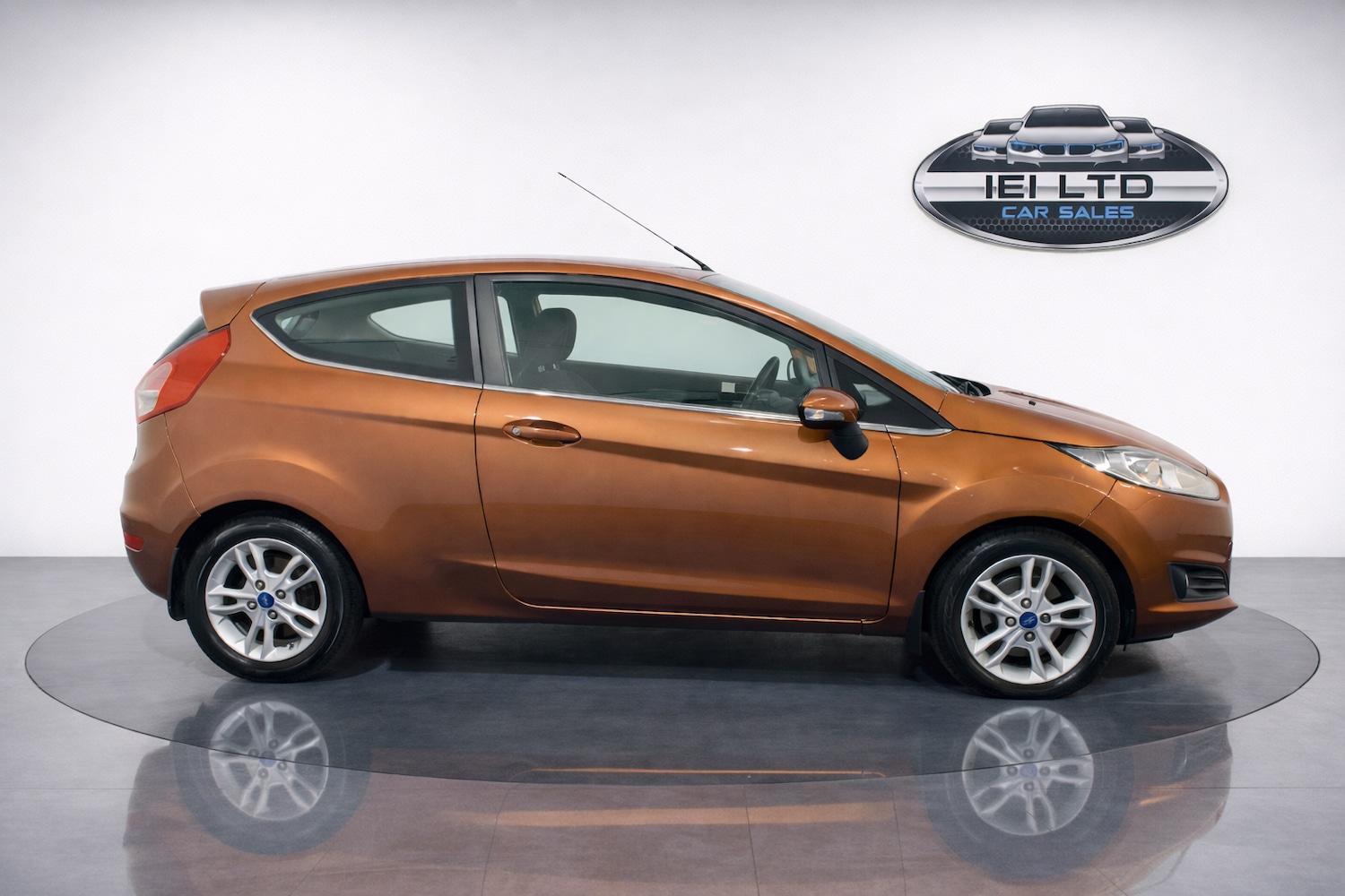 Used Ford Fiesta 2015 for sale - 77087725: Photo 2