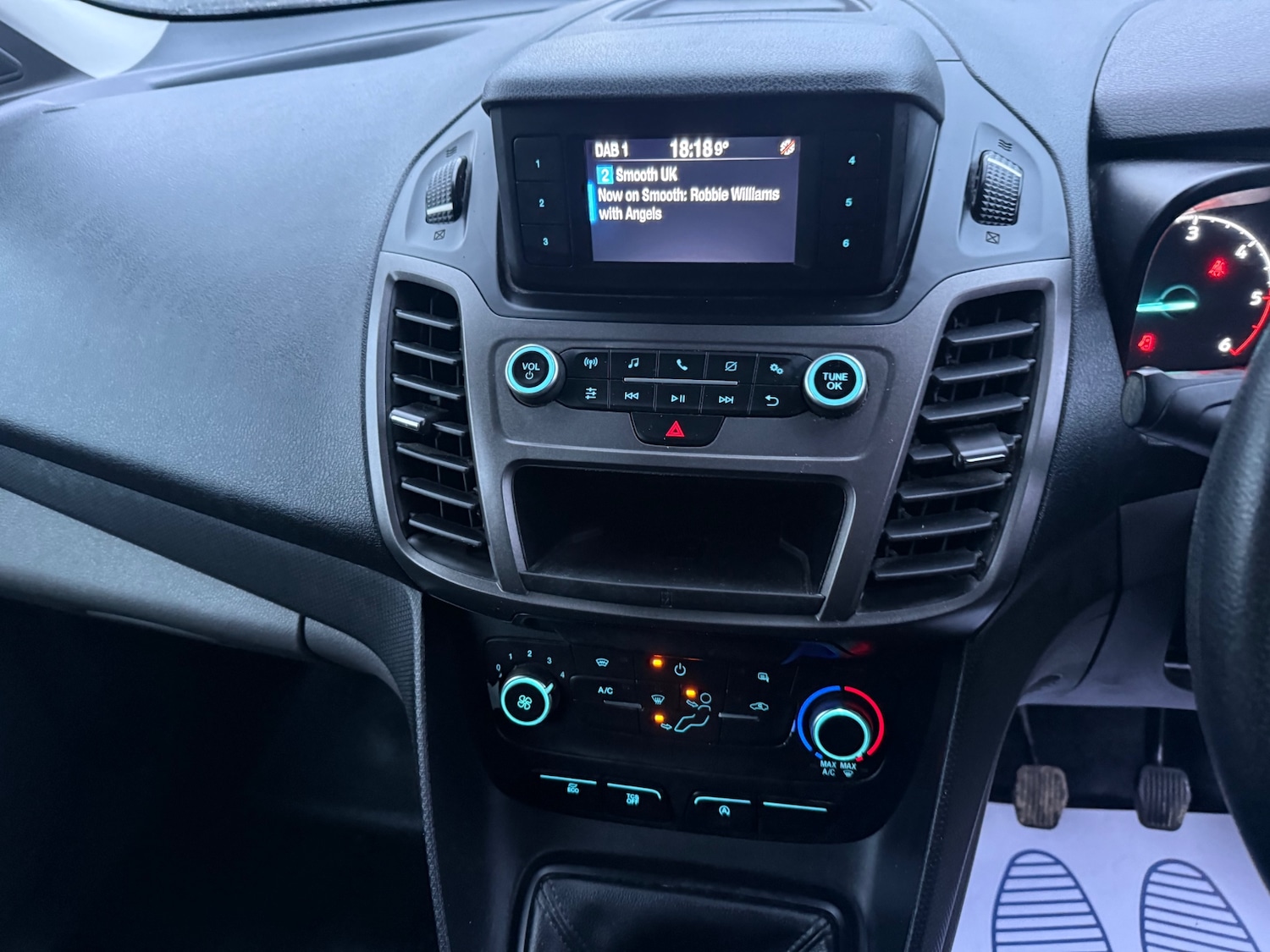 Used Ford Transit Connect 2019 for sale - 78011348: Photo 19