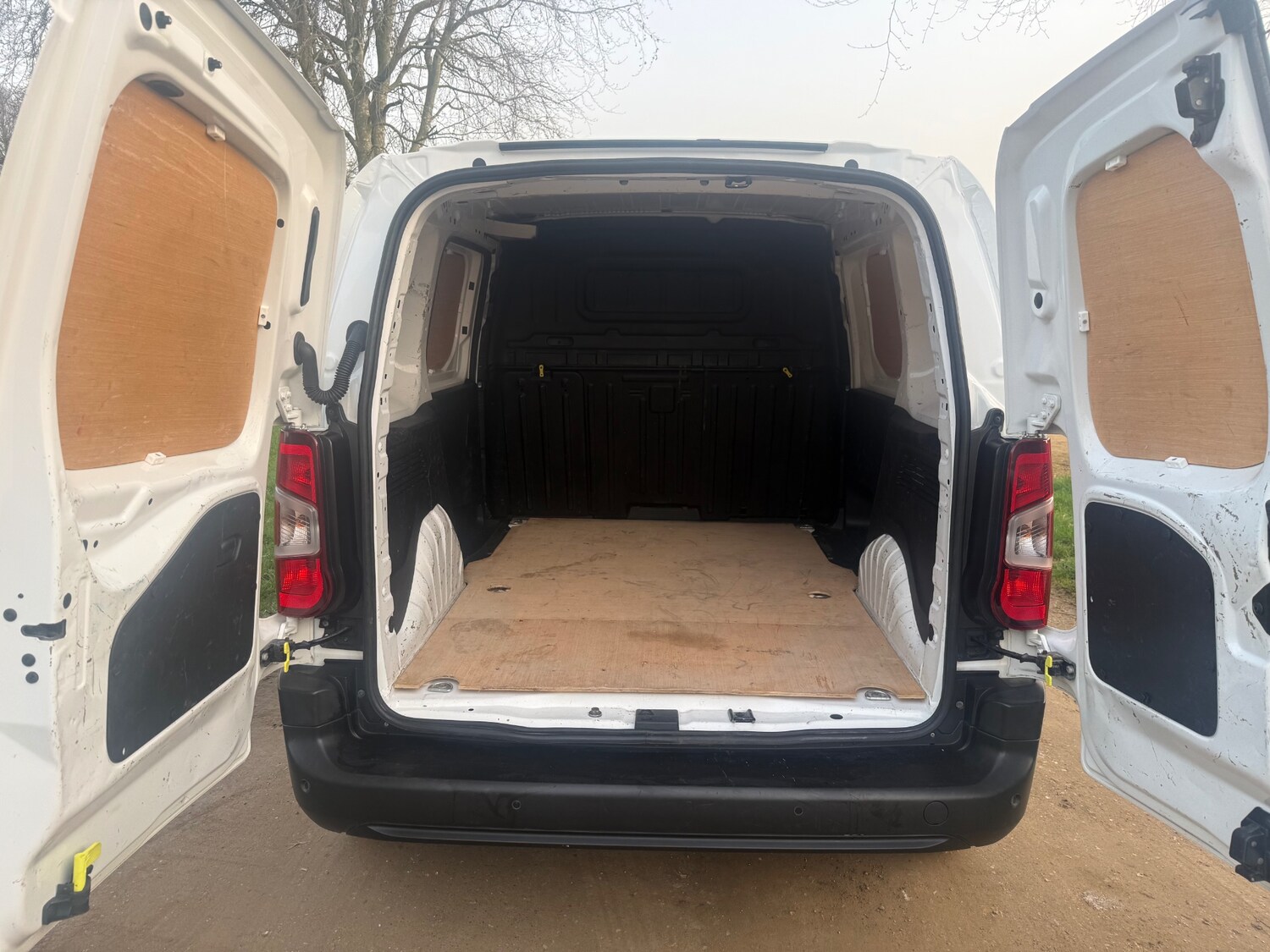 Used Peugeot Partner 2021 for sale - 77766230: Photo 23