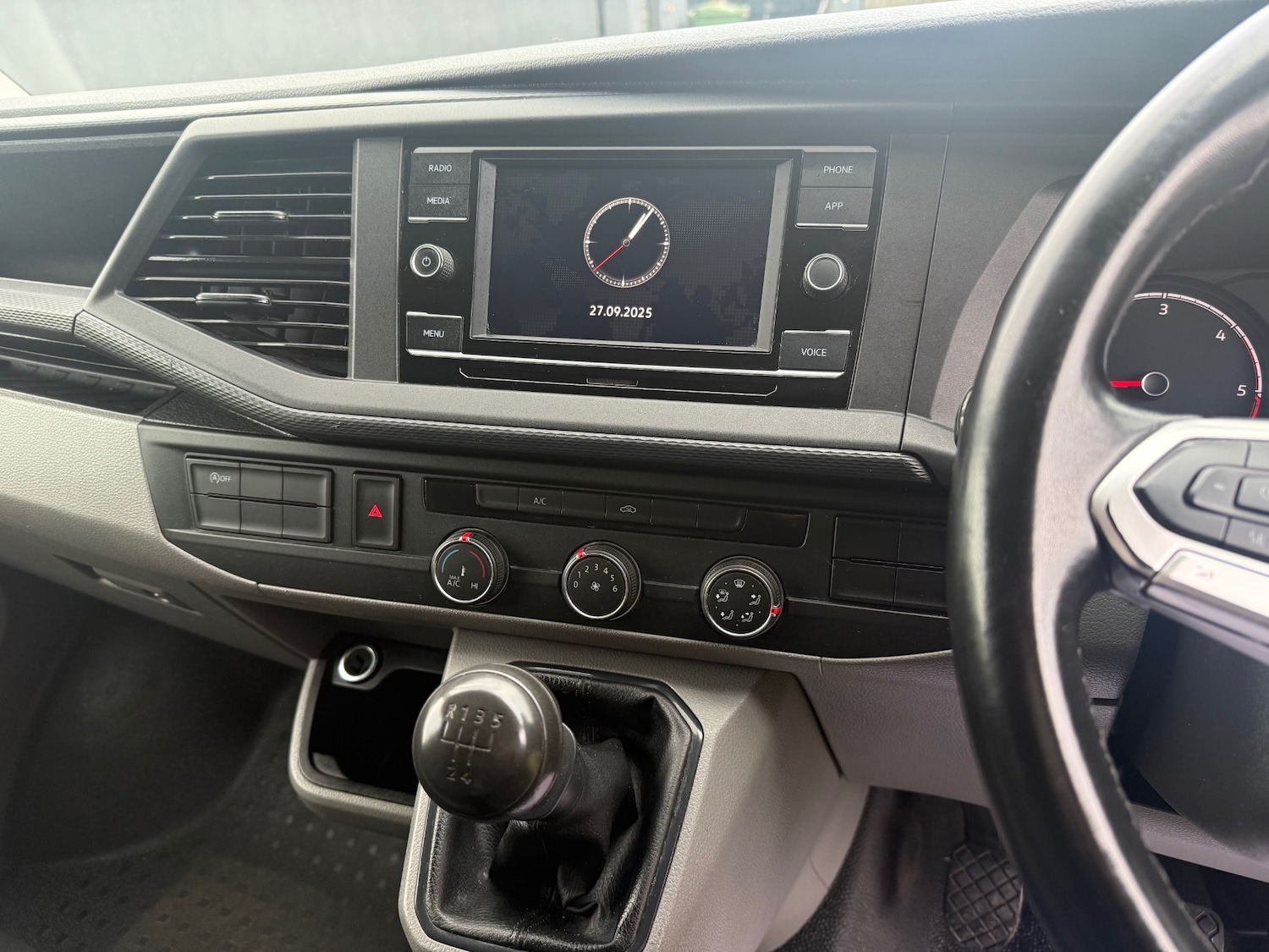 Used Volkswagen Transporter 2021 for sale - 77071360: Photo 16