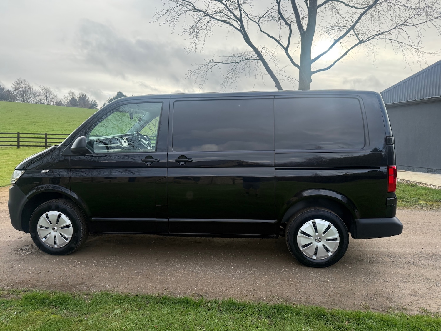 Used Volkswagen Transporter 2021 for sale - 77904216: Photo 11