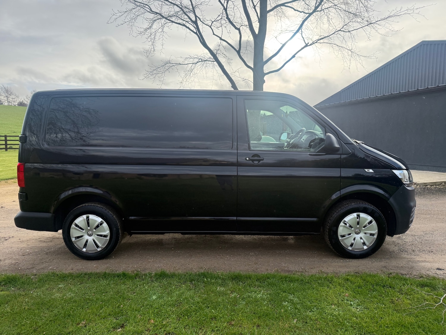 Used Volkswagen Transporter 2021 for sale - 77904216: Photo 4