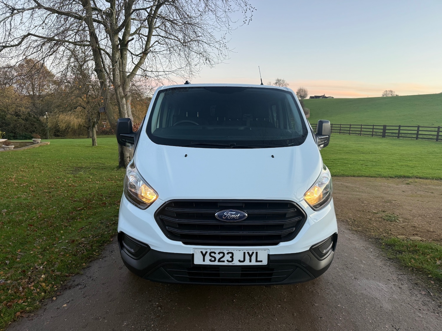 Used Ford Transit Custom 2023 for sale - 76736729: Photo 2