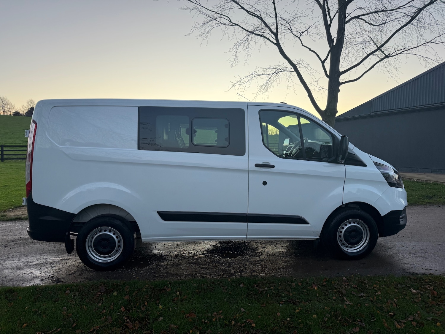 Used Ford Transit Custom 2023 for sale - 76736729: Photo 4