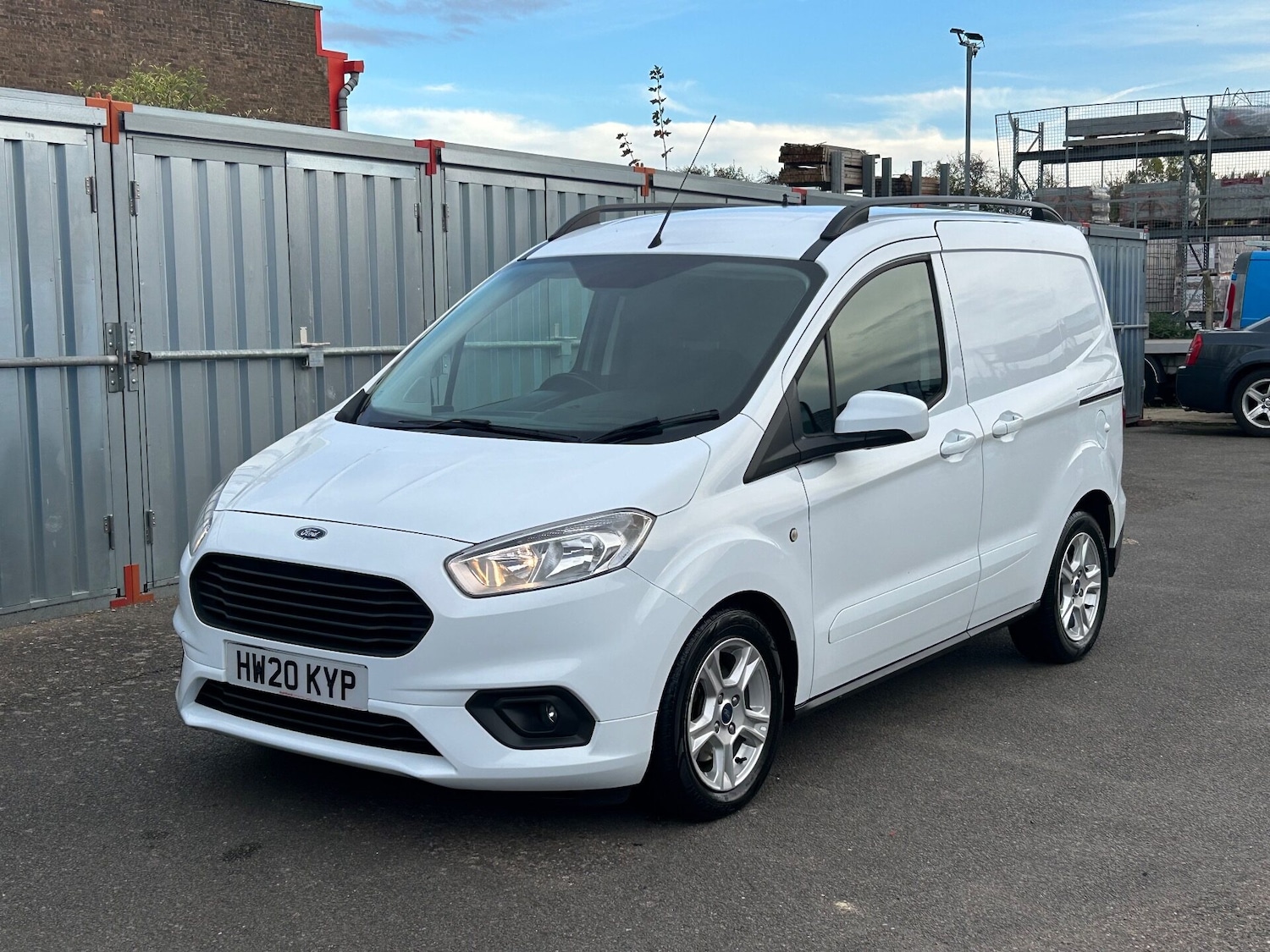 Used Ford Transit Courier 2020 for sale - 76346656: Photo 1