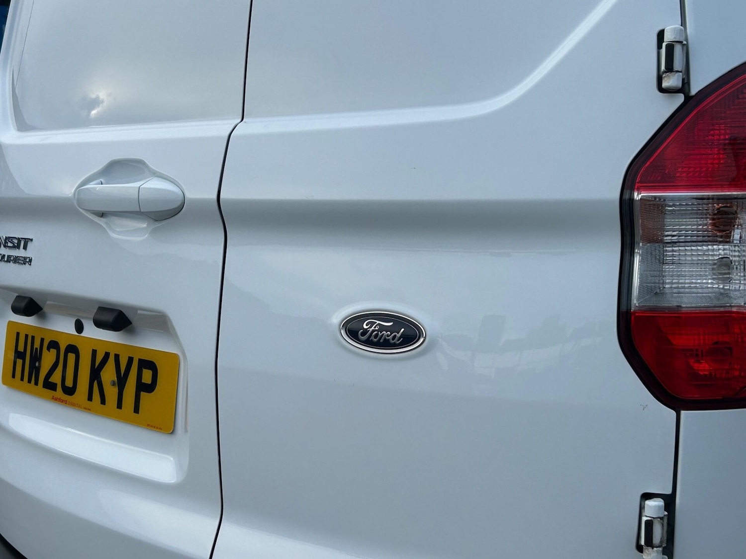 Used Ford Transit Courier 2020 for sale - 76346656: Photo 4