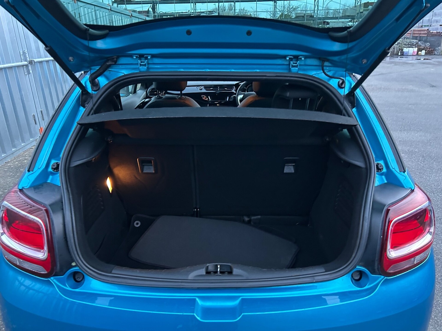 Used Citroen DS3 2013 for sale - 76972509: Photo 17