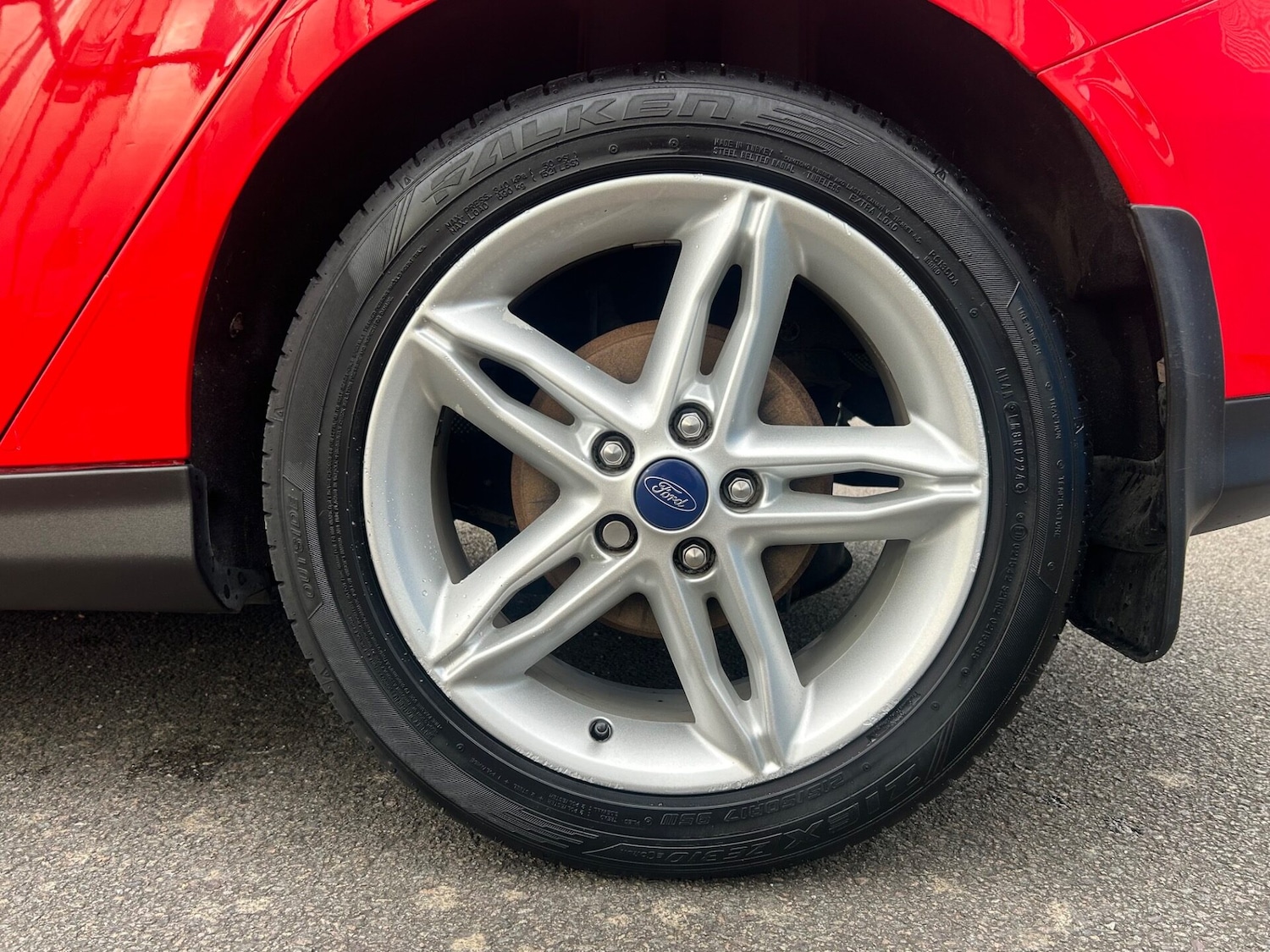 Used Ford Focus 2015 for sale - 75960101: Photo 11