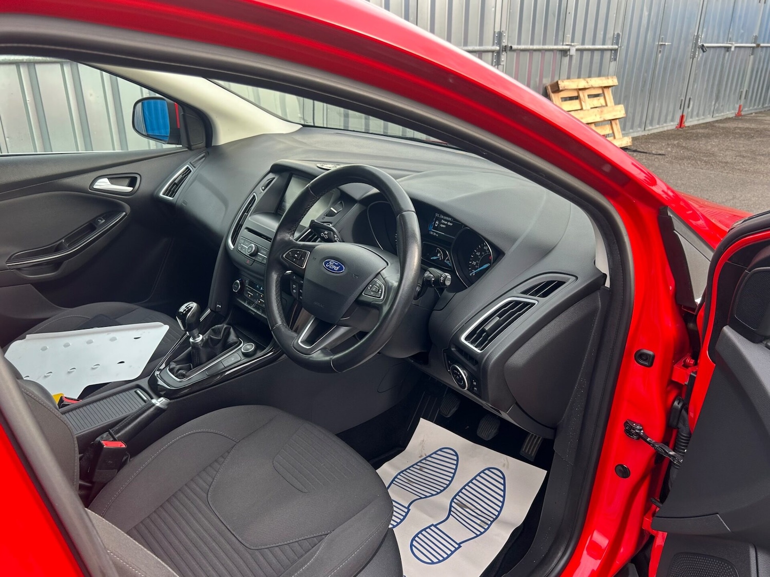 Used Ford Focus 2015 for sale - 75960101: Photo 14