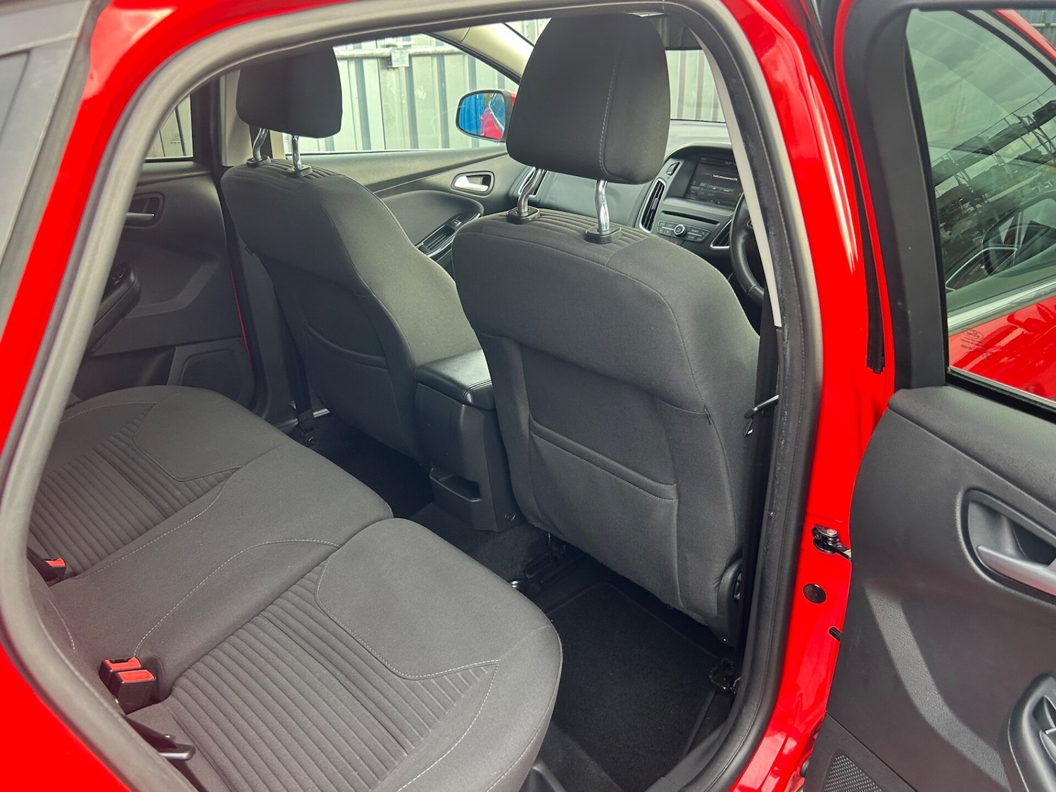 Used Ford Focus 2015 for sale - 75960101: Photo 15