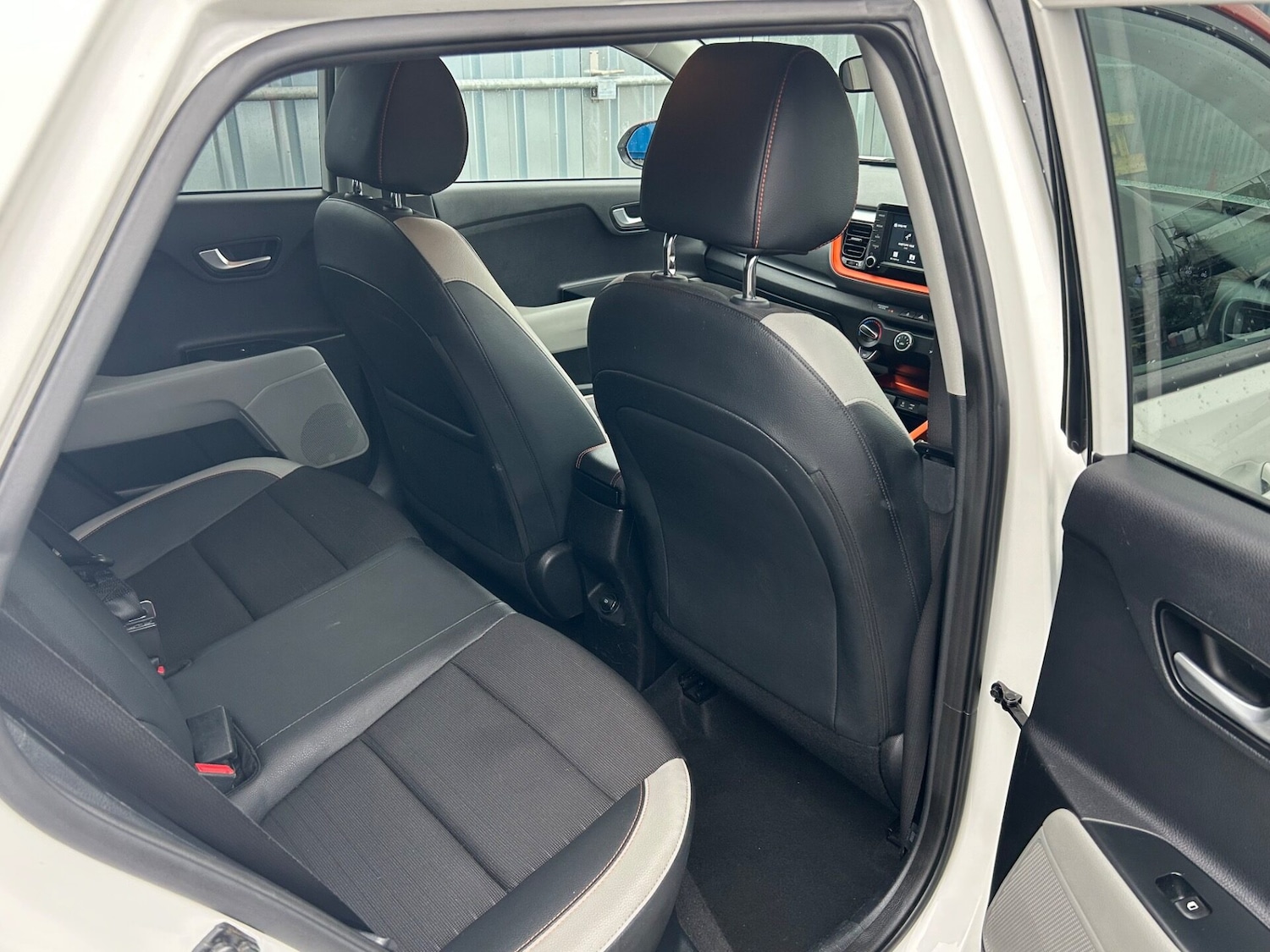 Used Kia Stonic 2019 for sale - 76353737: Photo 16